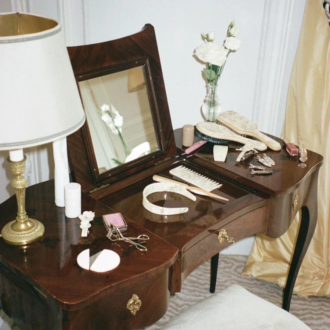 Chantilly Compact Mirror - Image 4