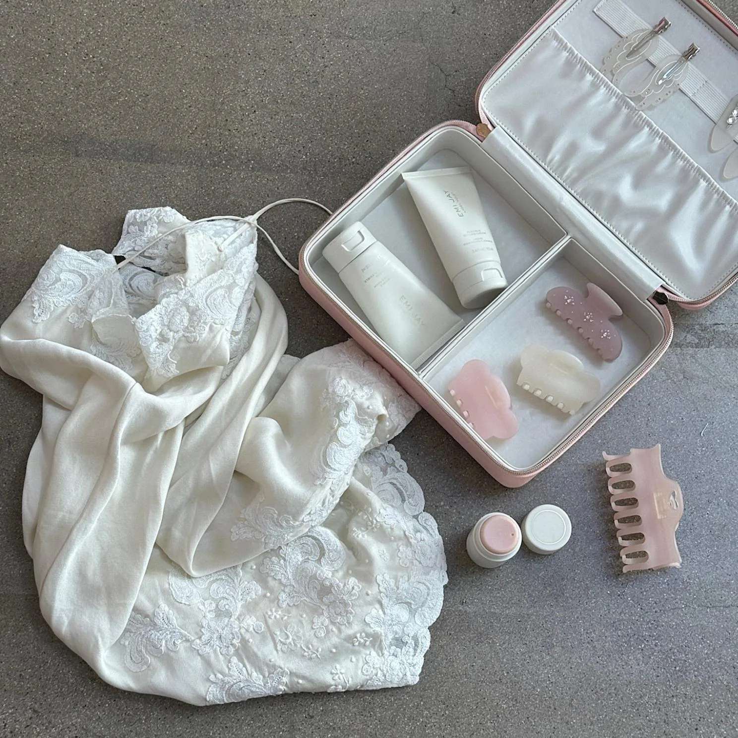 Mini Cloud Clip in Pink Smoke - Image 4